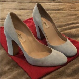 Valentino round toe shoes